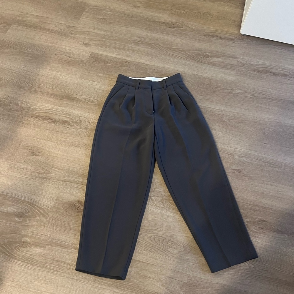 The Effortless Pant™ Cropped